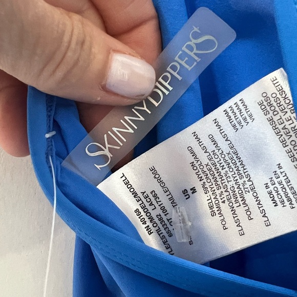 BEAUTIFUL “Lacey” Skinnydippers by miracle suit woman’s one piece bathing suit. - Picture 7 of 9